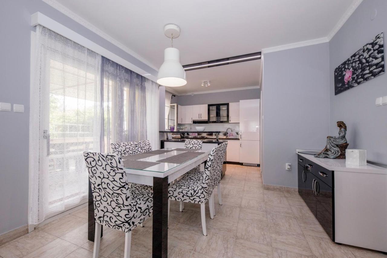 Apartmani Ana & Milo Lopar Exteriör bild