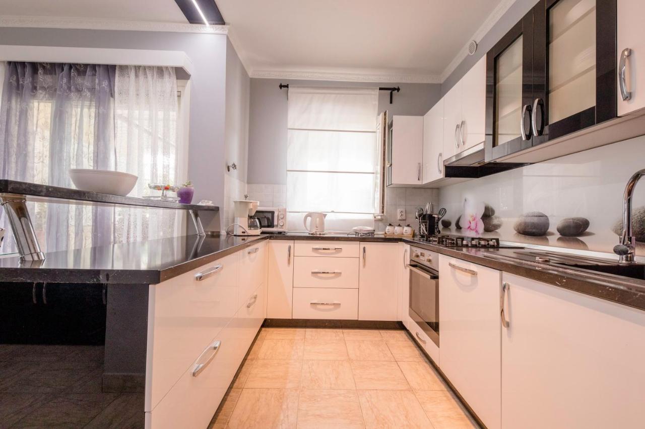 Apartmani Ana & Milo Lopar Exteriör bild