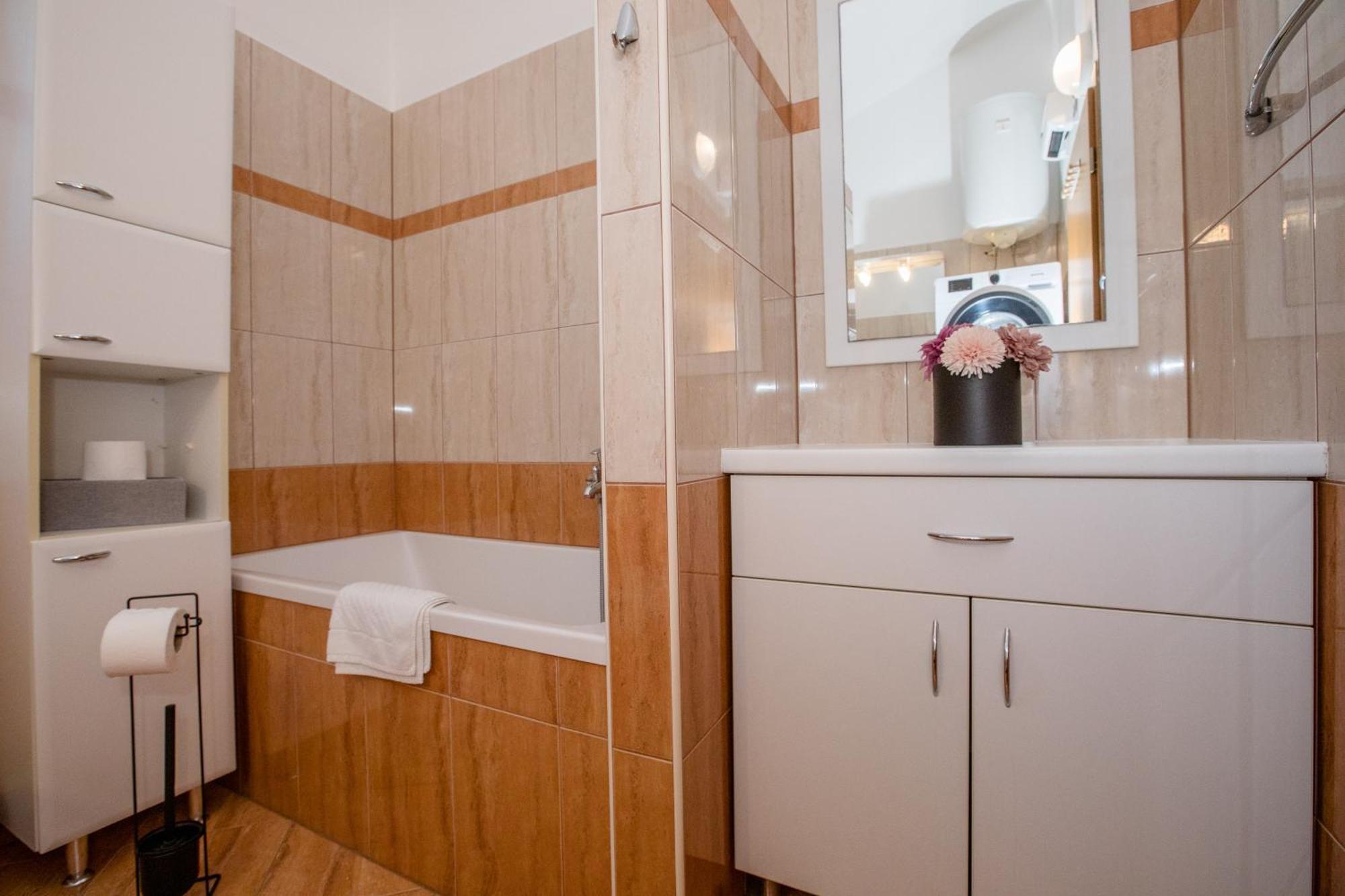 Apartmani Ana & Milo Lopar Rum bild